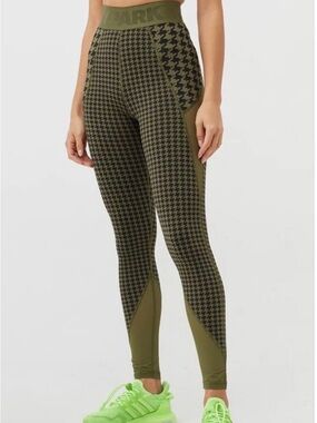 Ivy Park x Adidas Seamless High-Rise Houndstooth Leggings - Olive